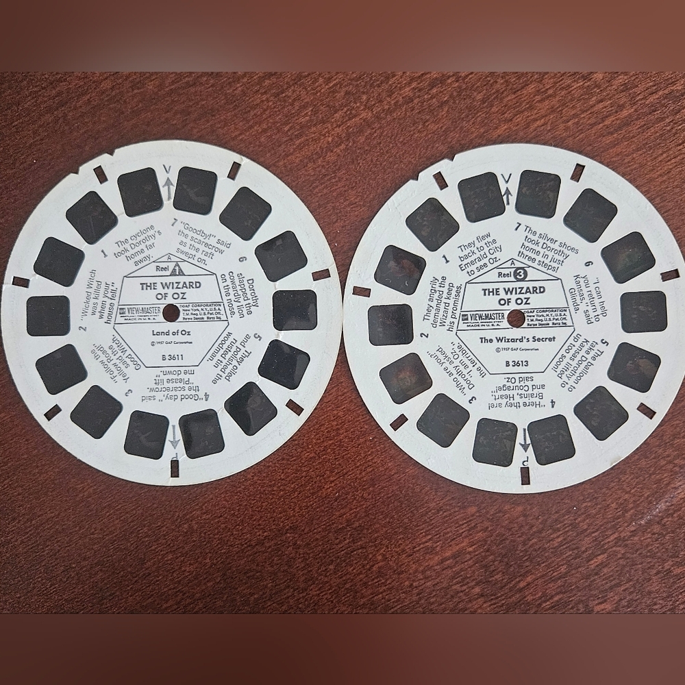 Two vintage view-master reels: The Wizard of OZ. - Picture 1 of 4